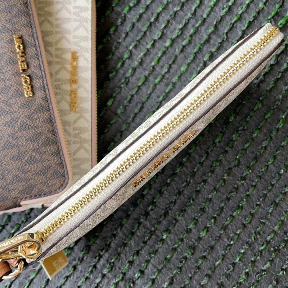 Michael Kors Jet Set Travel Large Top Zip Signature Wristlet Clutch - Picture 4 of 16